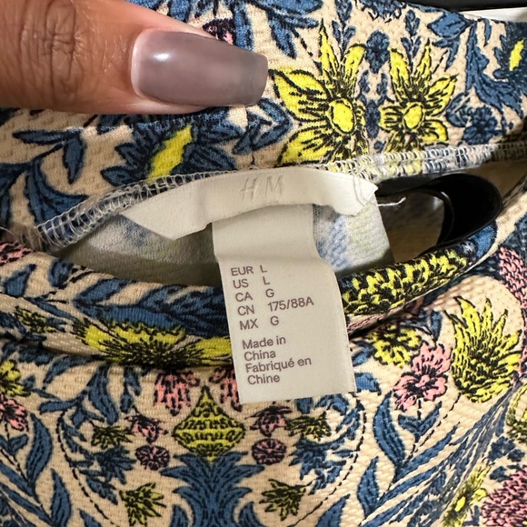 H&M stretch a-line floral print patterned skirt size L - Picture 3 of 3